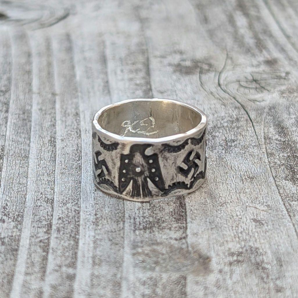 ハンドメイドのシルバーリング　インディアンジュエリー風