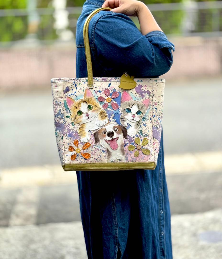 (手づくり)\"楽しい〜\"ねこネコ犬のトートバッグ　アップリケお花