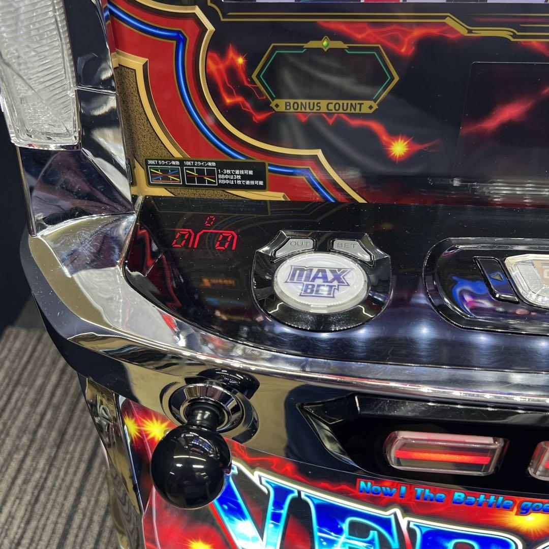 バーサス リヴァイズ パチスロ実機 コイン不要機付 ⭐️送料無料