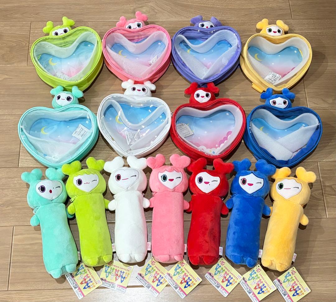 TWICE LOVELYS のびふにゃポーチ ぴょこきゅんボディバッグ 15種