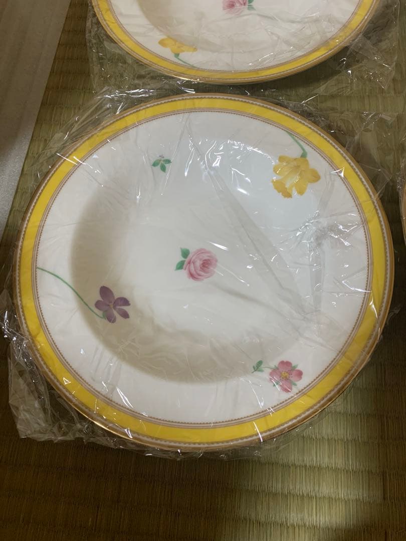 ノリタケ　ヴィヴィットソロボーン　２１㎝ボウル　６枚