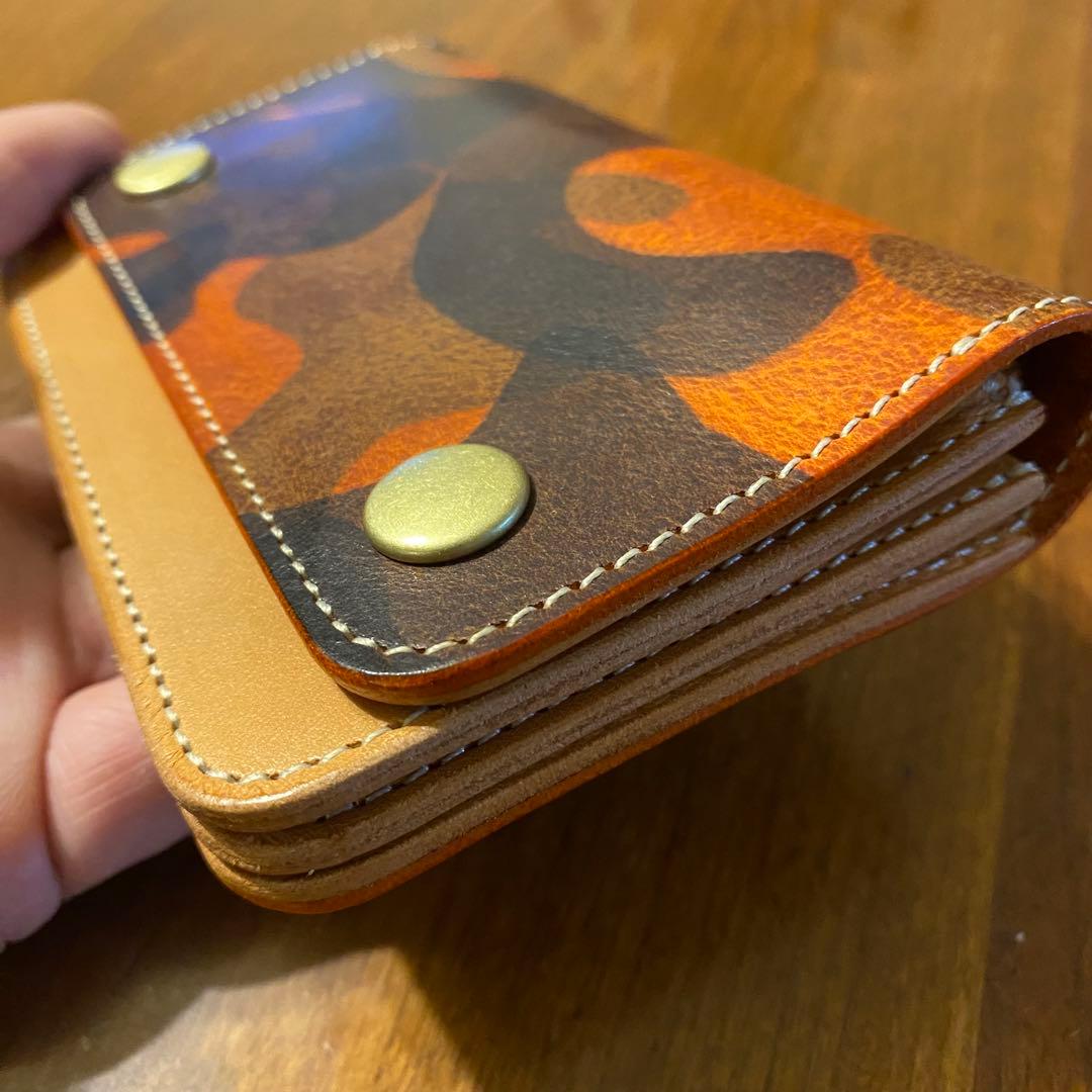 トラッカーウォレット　赤迷彩　ミドル　三層　エルバケーロ