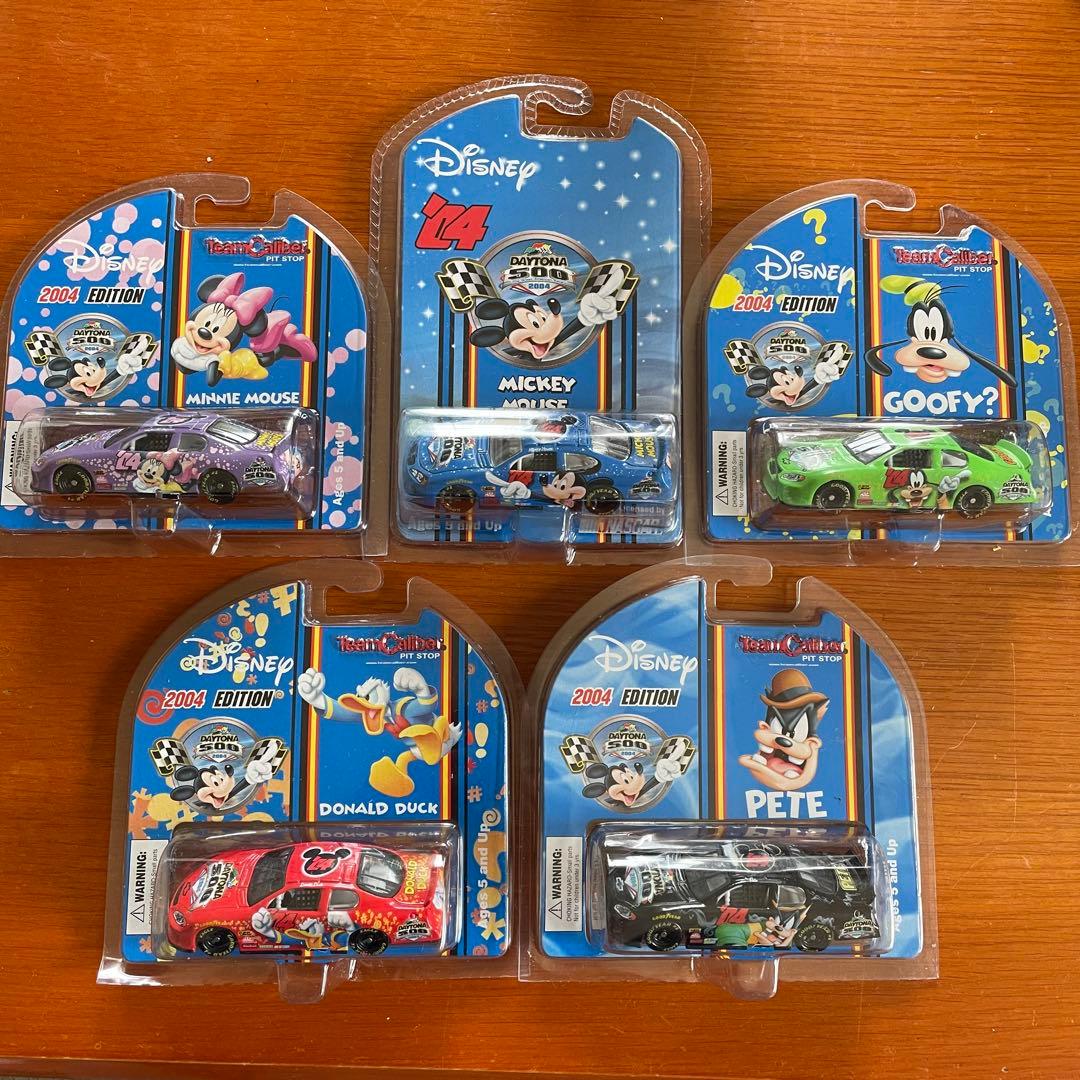 ナスカー 1/64 シボレー デイトナ500 ディズニー エディション 2004