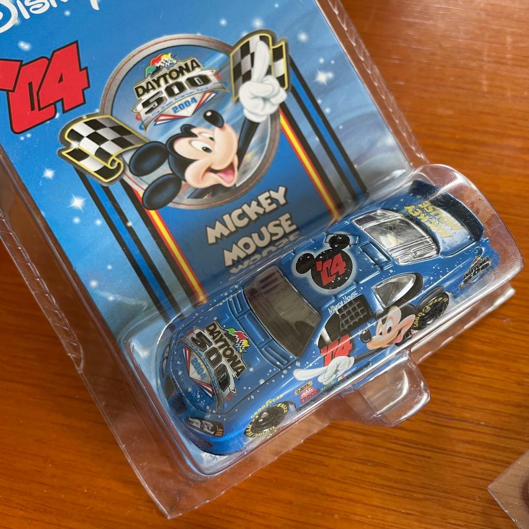 ナスカー 1/64 シボレー デイトナ500 ディズニー エディション 2004