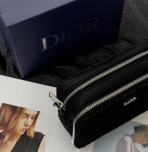 ブラック ショルダーバッグ