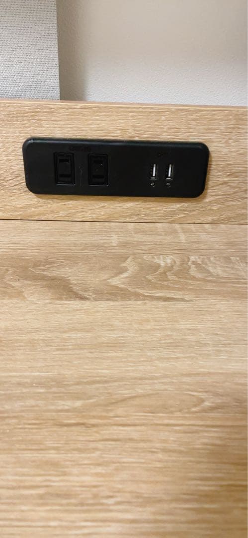 木目調デスク 電源・USBコンセント付き