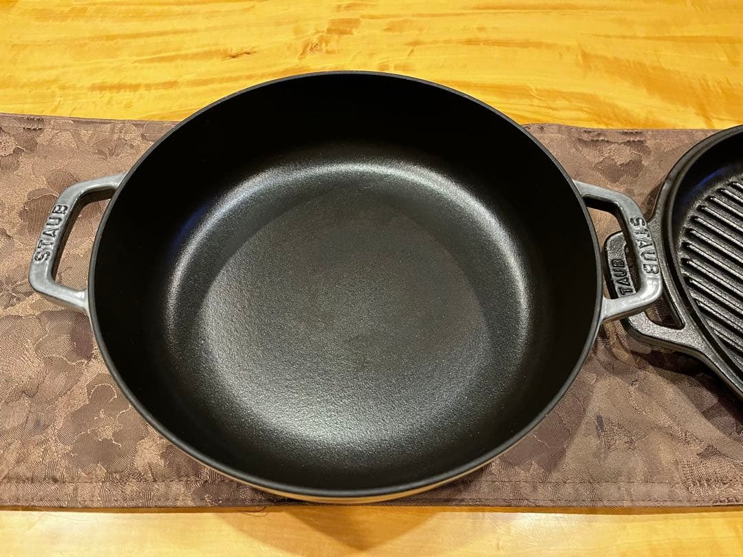 STAUB両手鍋 グレー 約26cm