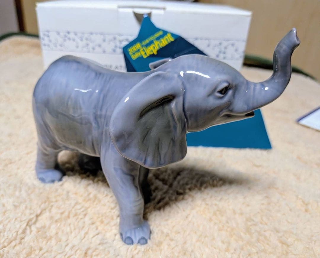 ロイヤルコペーハーゲン　フィギリン 陶器製 グレーの象の置物 箱付き
