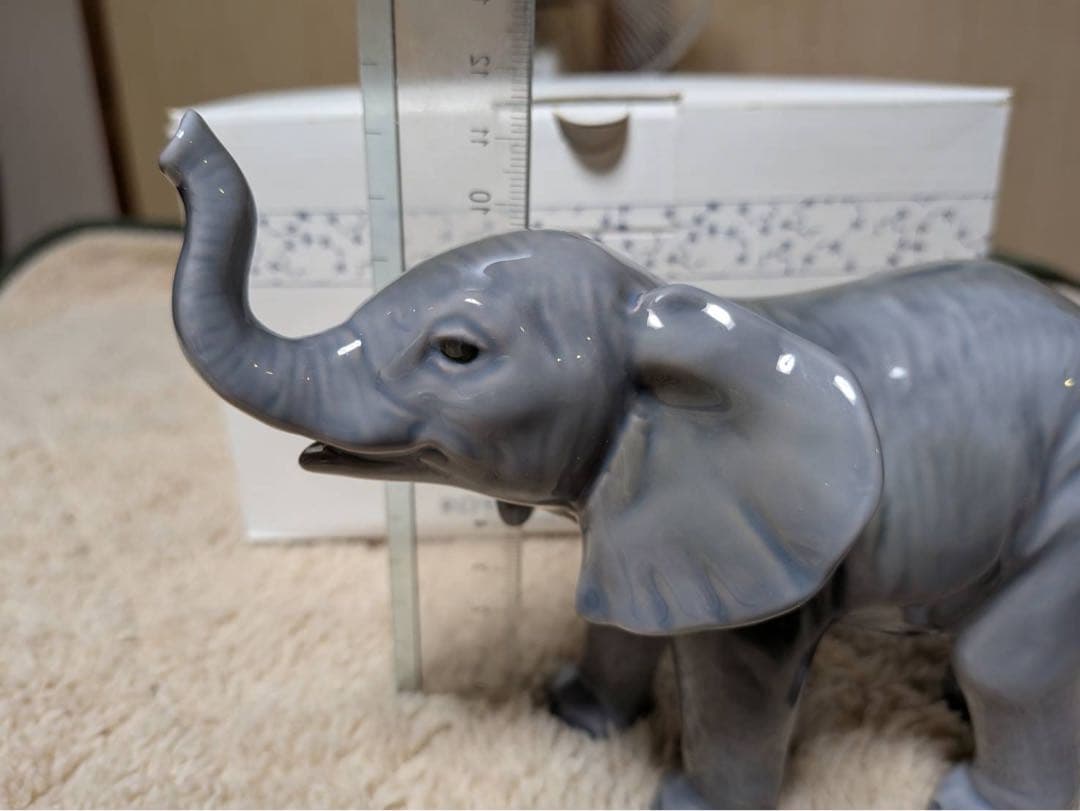 ロイヤルコペーハーゲン　フィギリン 陶器製 グレーの象の置物 箱付き