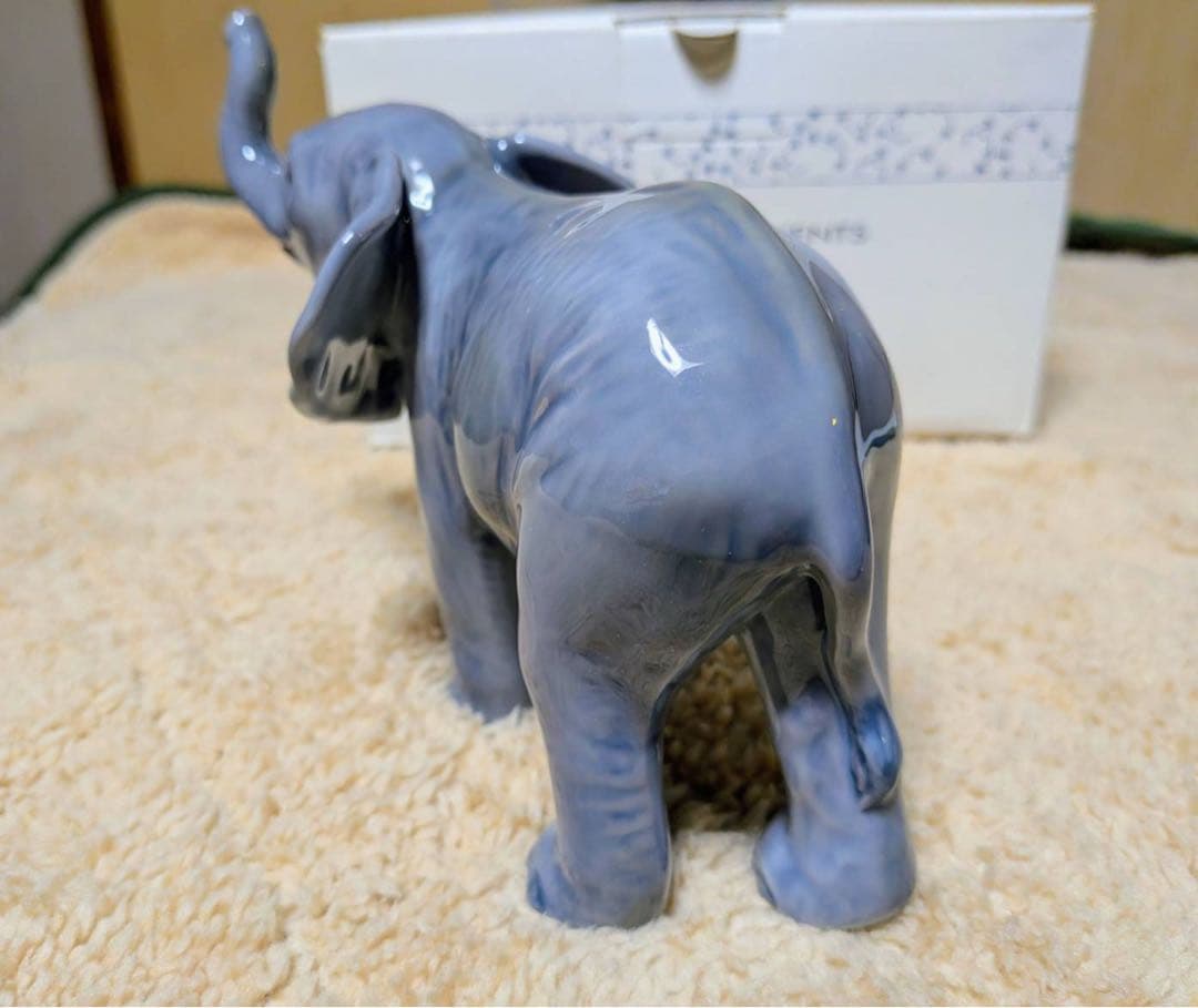ロイヤルコペーハーゲン　フィギリン 陶器製 グレーの象の置物 箱付き