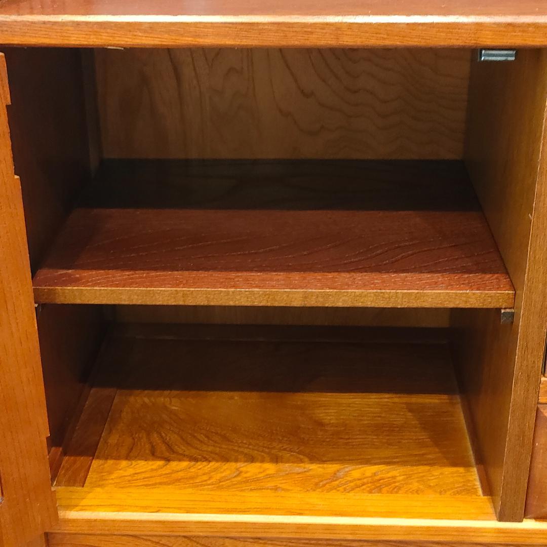 カリモク　和　チェスト　茶箪笥　欅　飾り棚