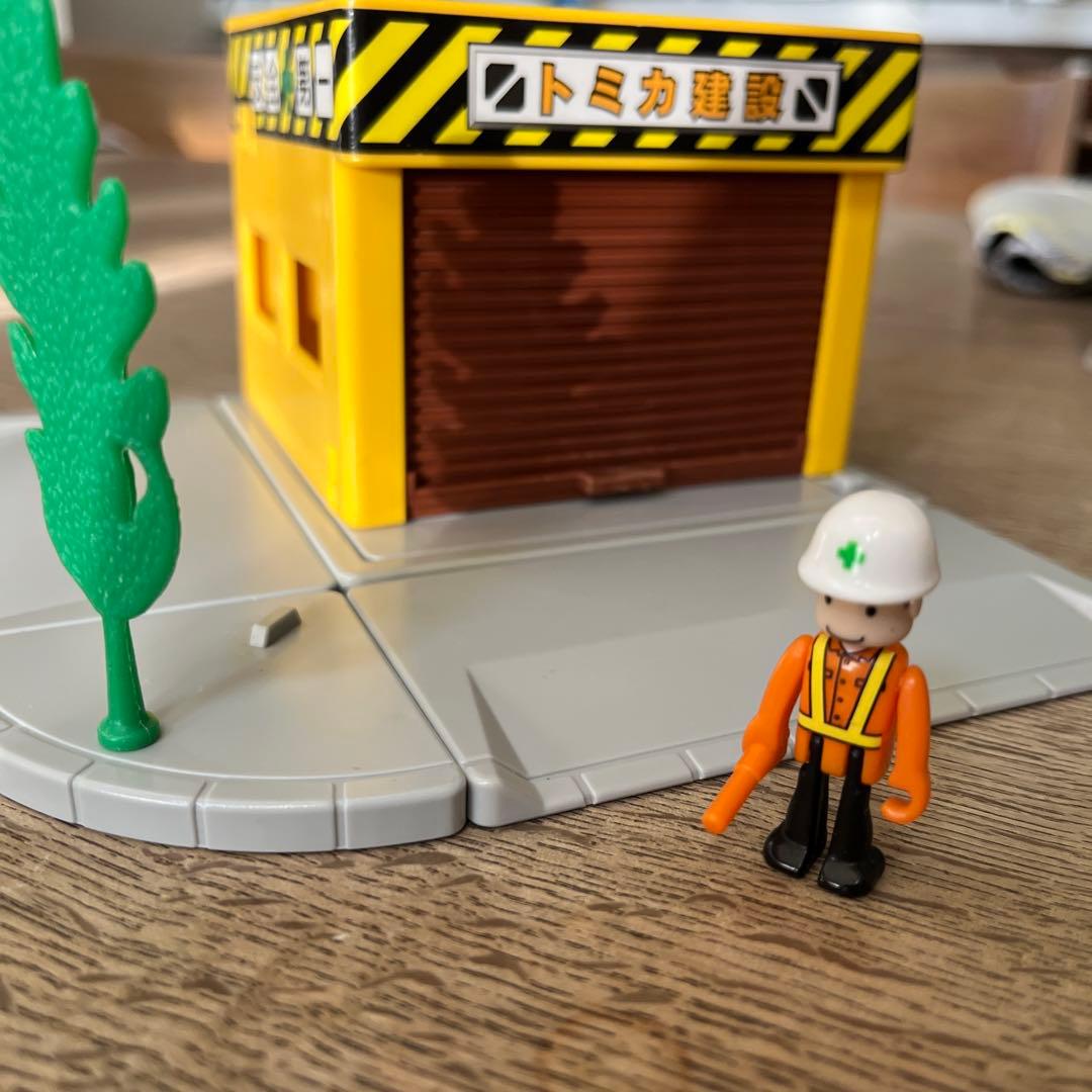 トミカタウン　ガソリンスタンドJOMO トミカ建設カーサービス駐車場　レア絶版