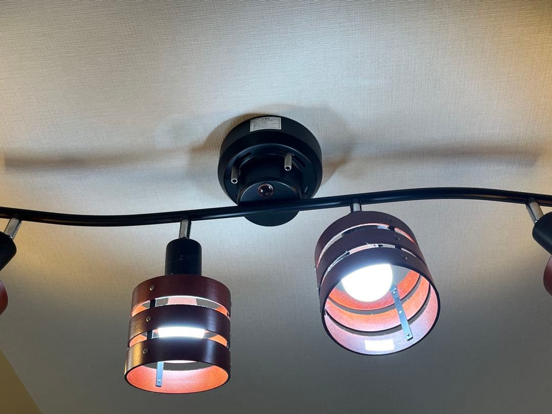 【大幅値下げ•東京メタル工業】シーリングライト（電球付き）