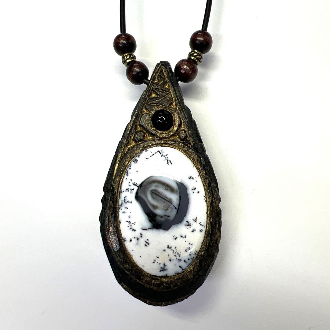 アイヌコタン　西田智三さん　天然石　猿　魔除け　ラブラド　アメジスト オニキス