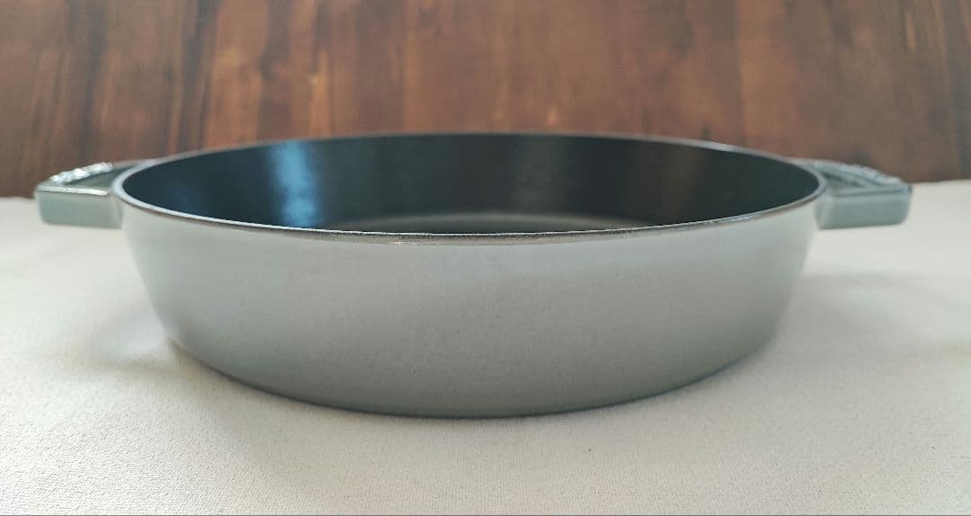 staub 両手フライパン / グレー 26