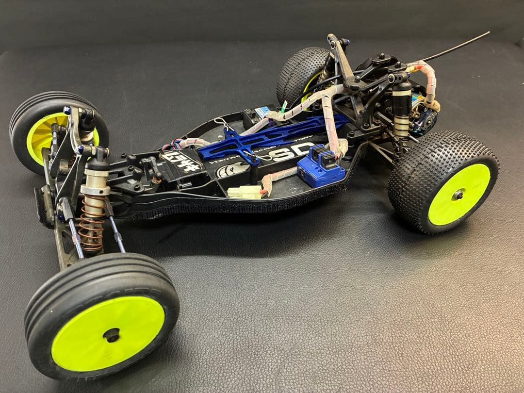 旧車RCカー アソシエイテッドB4 STEALTH 電動バギー フルセット