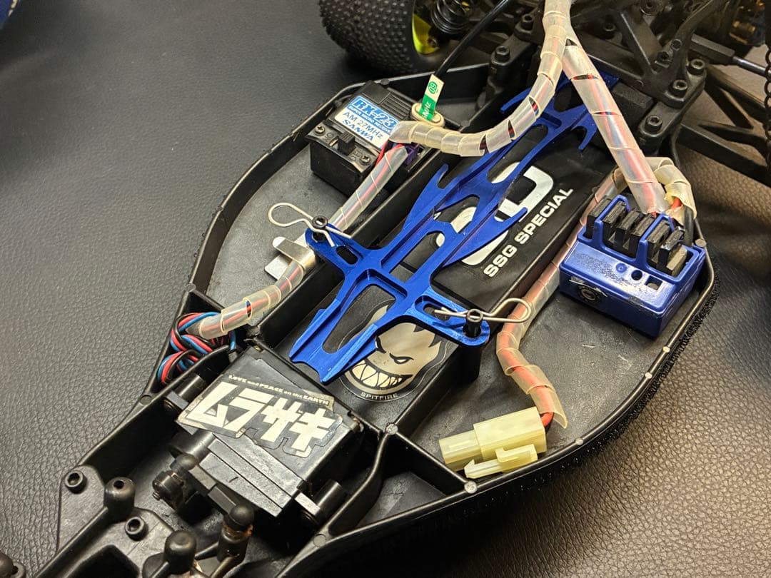 旧車RCカー アソシエイテッドB4 STEALTH 電動バギー フルセット