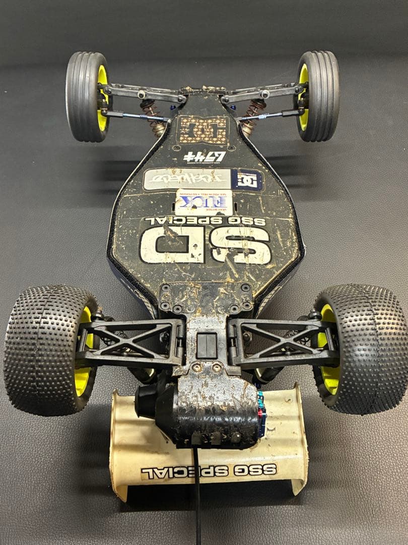 旧車RCカー アソシエイテッドB4 STEALTH 電動バギー フルセット