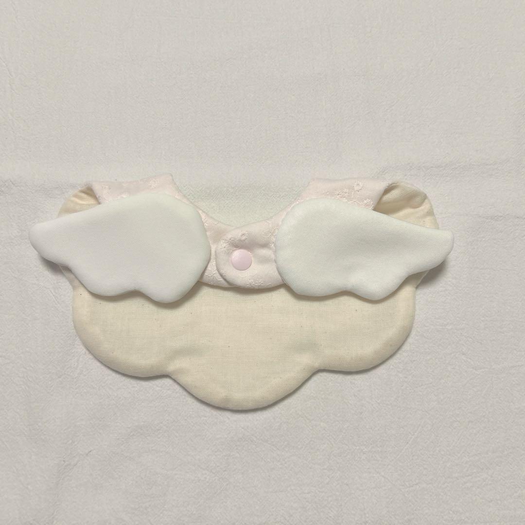 22 ハンドメイドスタイ　天使の羽　刺繍　リボン　ベビースタイ