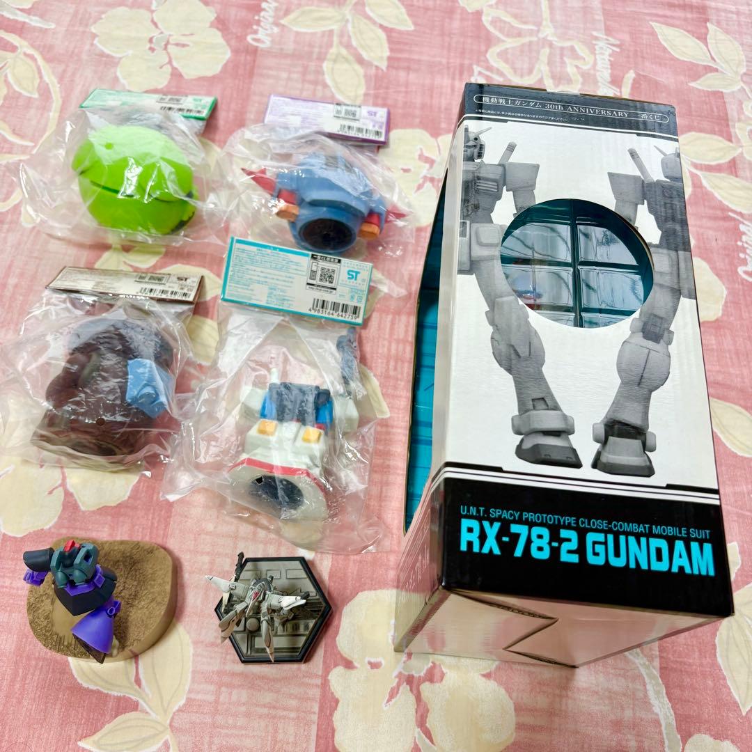 11点◆一番くじ 機動戦士ガンダム 30周年フィギュア・貯金箱・ボールペン◆帽子