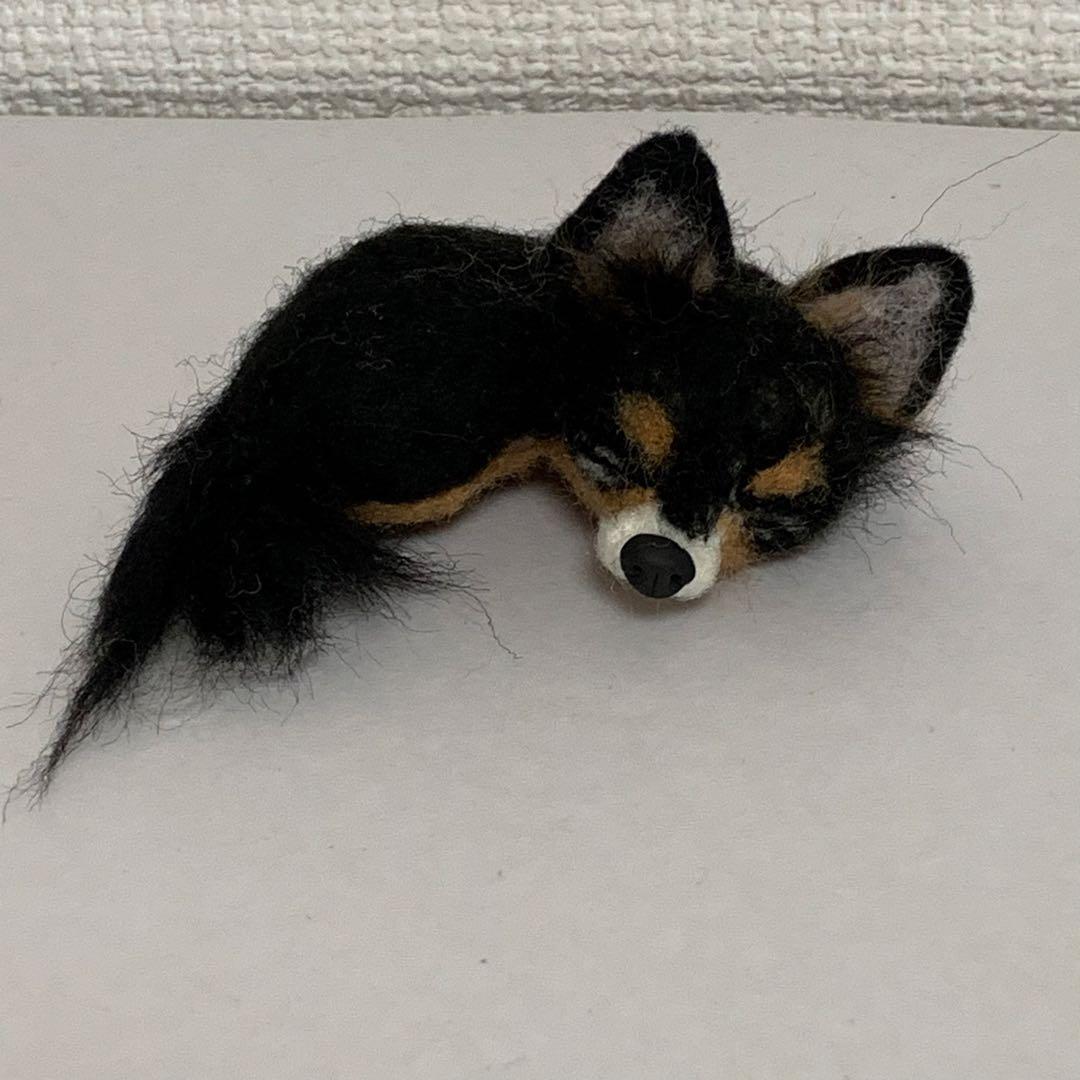 羊毛フェルト 寝るブラックタンチワワ - メルカリ