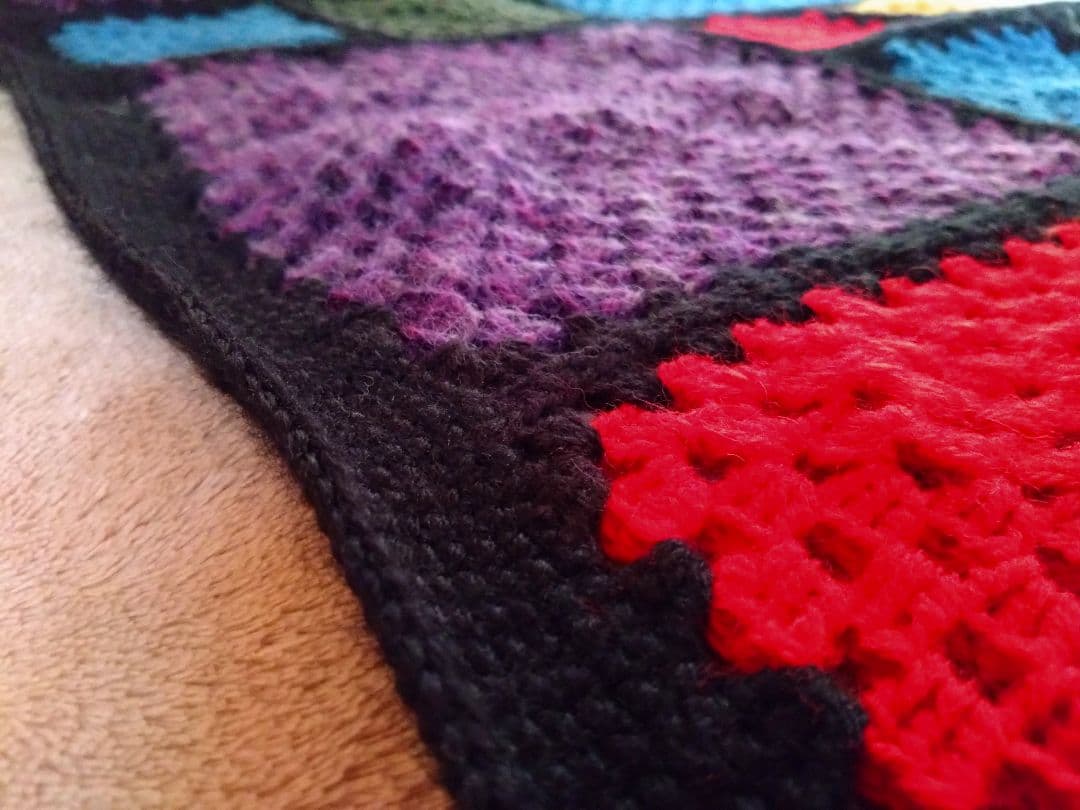 手編みグラニースクエア　カラフルベッドカバー新品