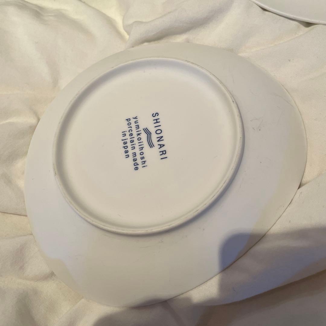 SHIONARI yumiko iihoshi グレーとホワイトの食器セット