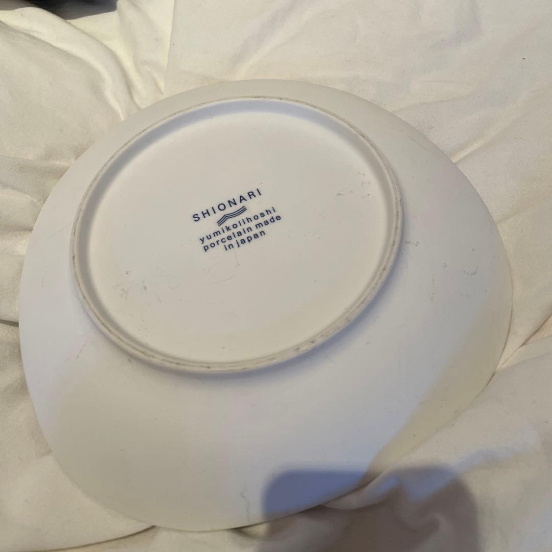 SHIONARI yumiko iihoshi グレーとホワイトの食器セット