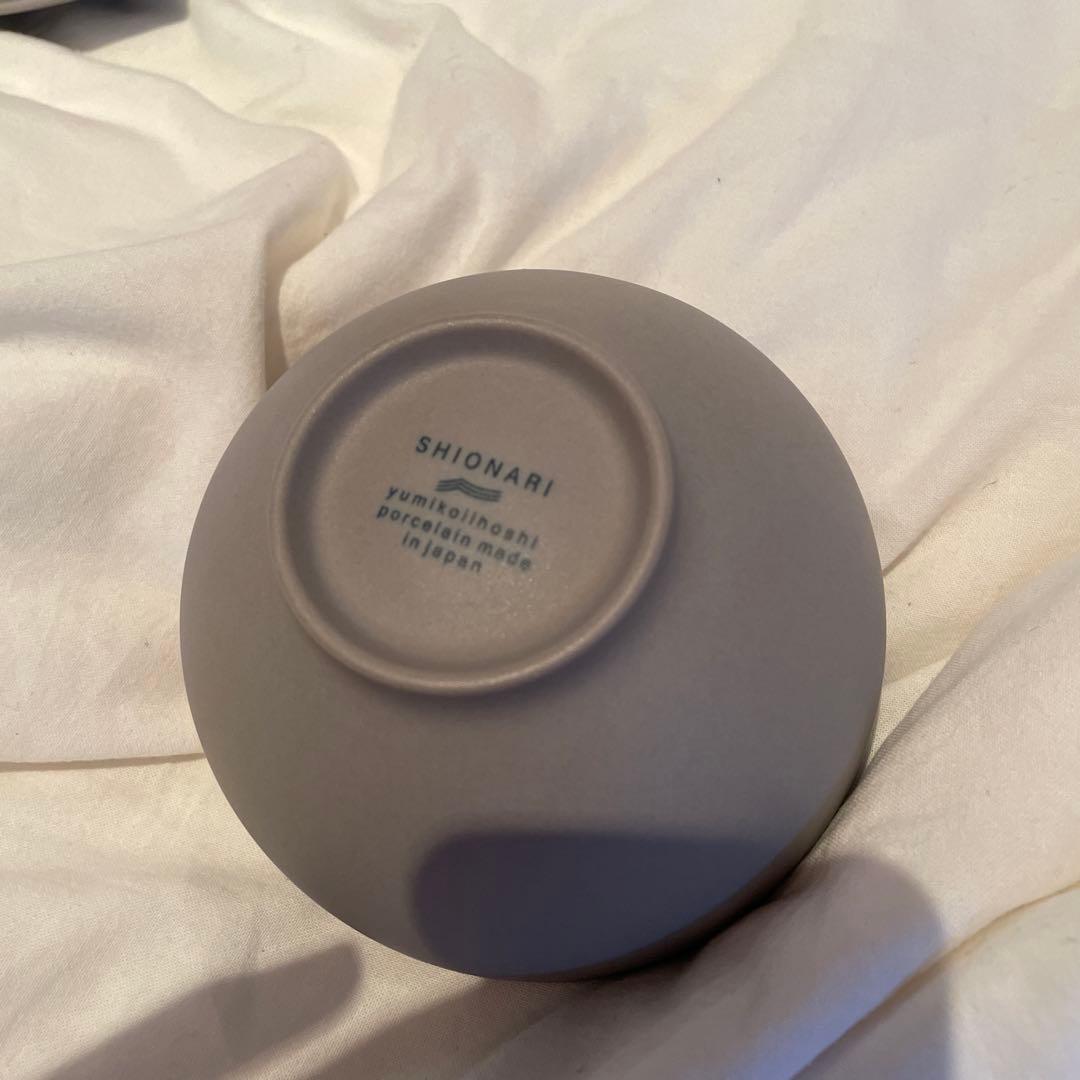 SHIONARI yumiko iihoshi グレーとホワイトの食器セット