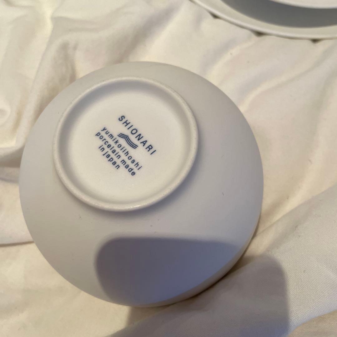 SHIONARI yumiko iihoshi グレーとホワイトの食器セット