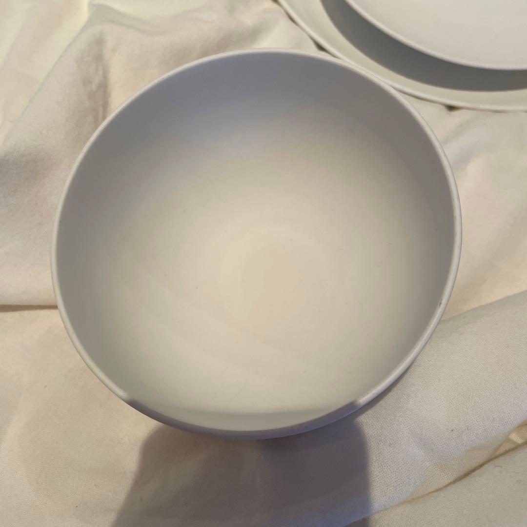 SHIONARI yumiko iihoshi グレーとホワイトの食器セット