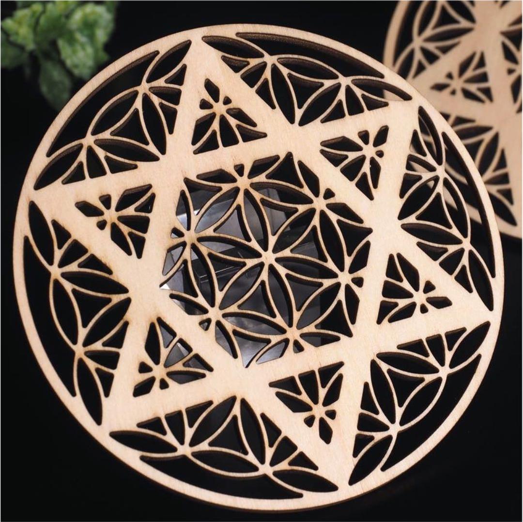 6G★特選NEW★木製☆お洒落で可愛い【北欧風デザインウッドコースター６枚】❤️