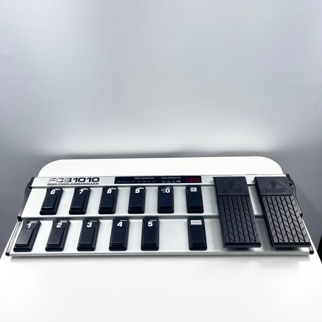 BEHRINGER FCB1010 MIDIフットコントローラー
