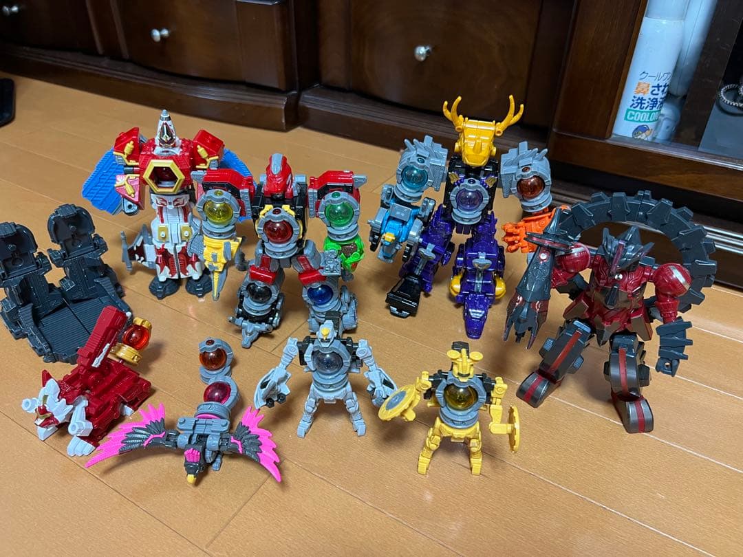 ミニプラ 宇宙戦隊キュウレンジャー まとめ売り キュウタマジン - メルカリ