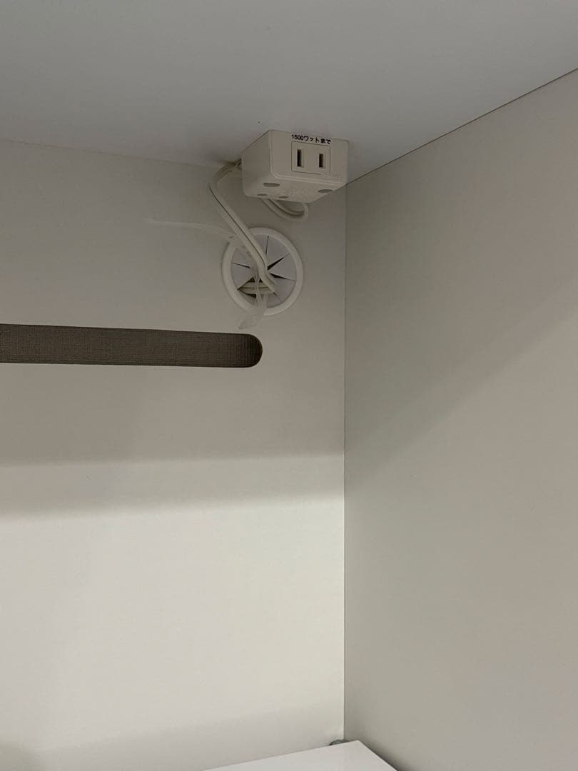 2023年購入ニトリキッチンボードアルミナ100ホワイトカウンター