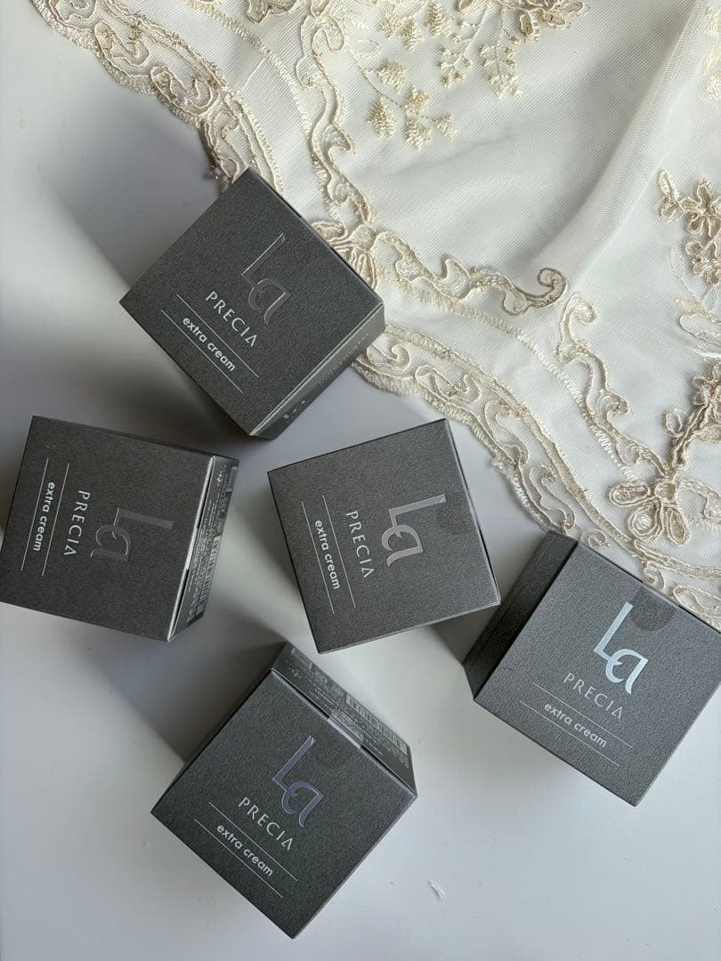 廃盤！ラプレシア　エクストラクリーム 業務用　150g 同量