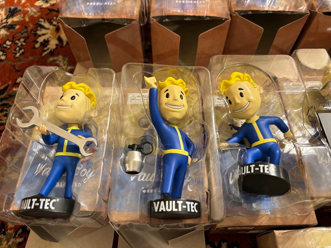 A*o様 正規品 全28種fallout ヴォルトボーイ ボブルヘッド フィギュ