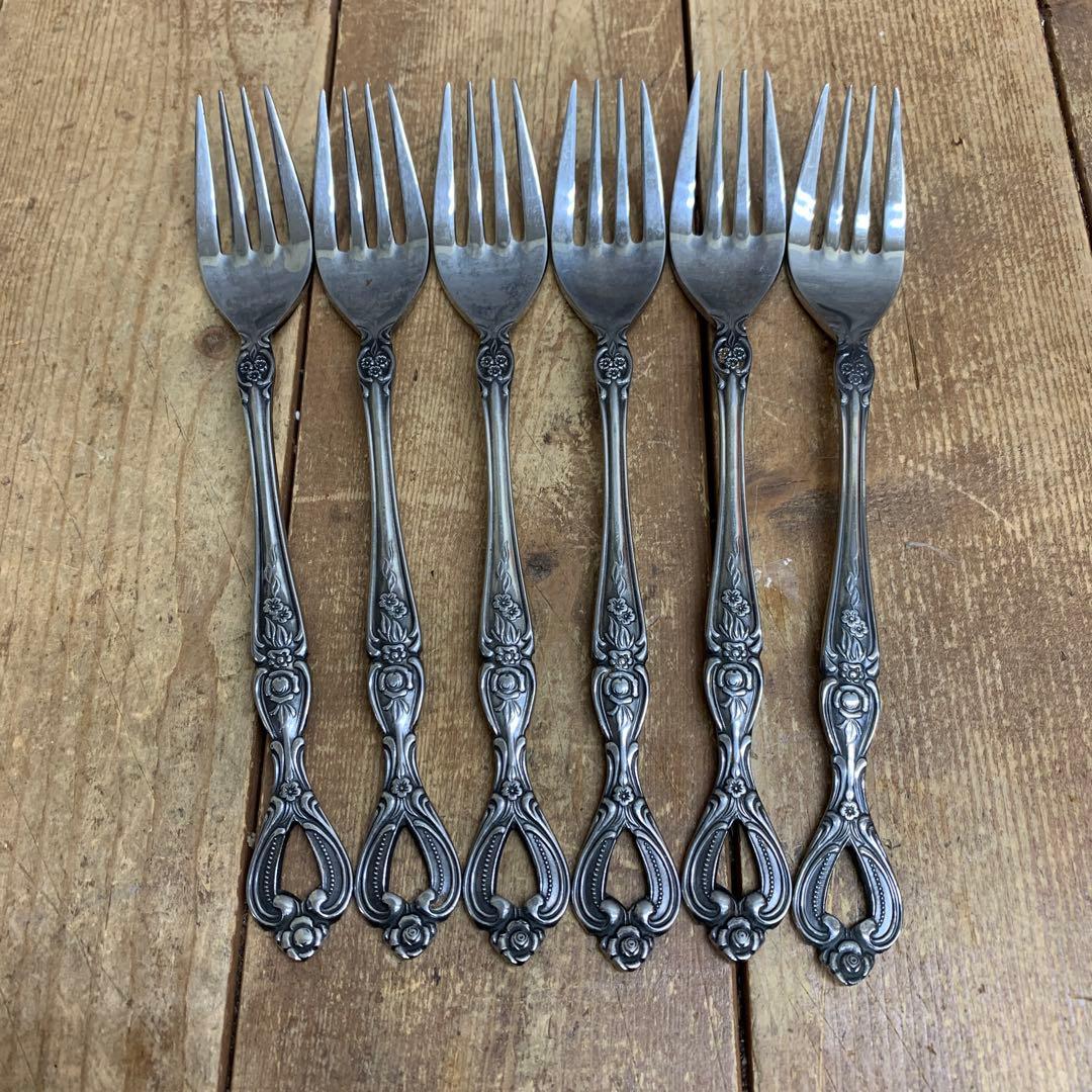 E-壁 【豪華21点セット】アンティーク調 カトラリーセット 彫刻装飾 シルバー