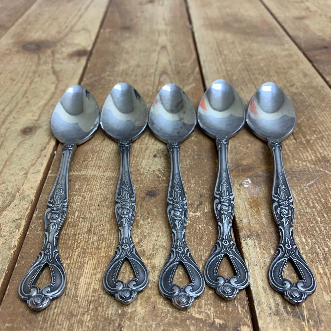 E-壁 【豪華21点セット】アンティーク調 カトラリーセット 彫刻装飾 シルバー