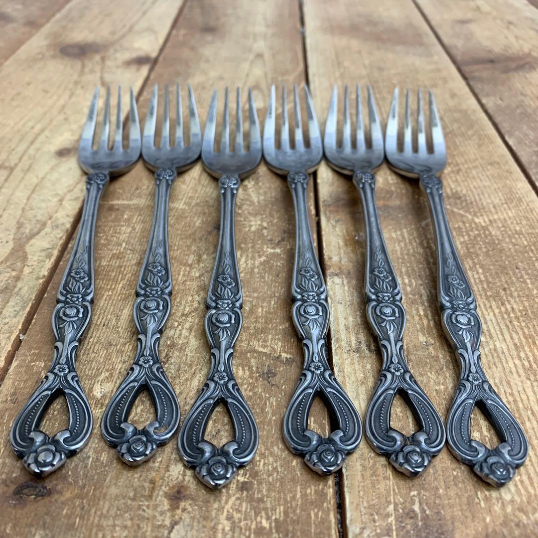 E-壁 【豪華21点セット】アンティーク調 カトラリーセット 彫刻装飾 シルバー