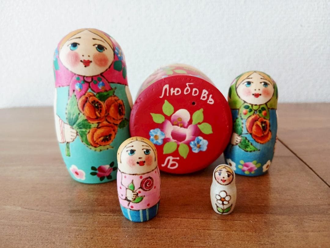 【LYH277】 北欧ロシア雑貨のインテリア、マトリョーシカ　リューバ作　ポピー