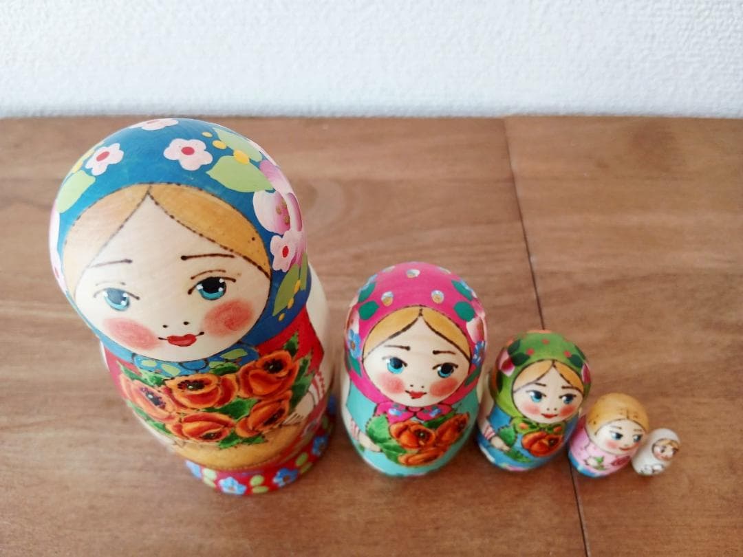 【LYH277】 北欧ロシア雑貨のインテリア、マトリョーシカ　リューバ作　ポピー
