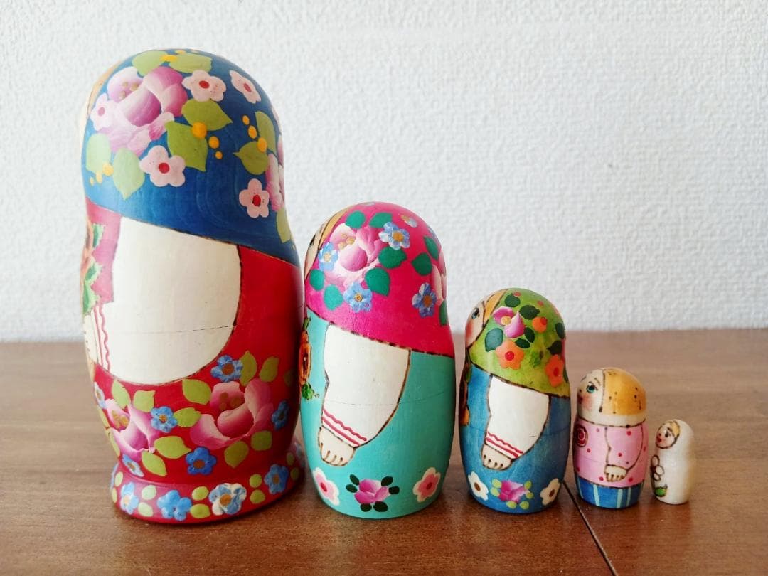 【LYH277】 北欧ロシア雑貨のインテリア、マトリョーシカ　リューバ作　ポピー