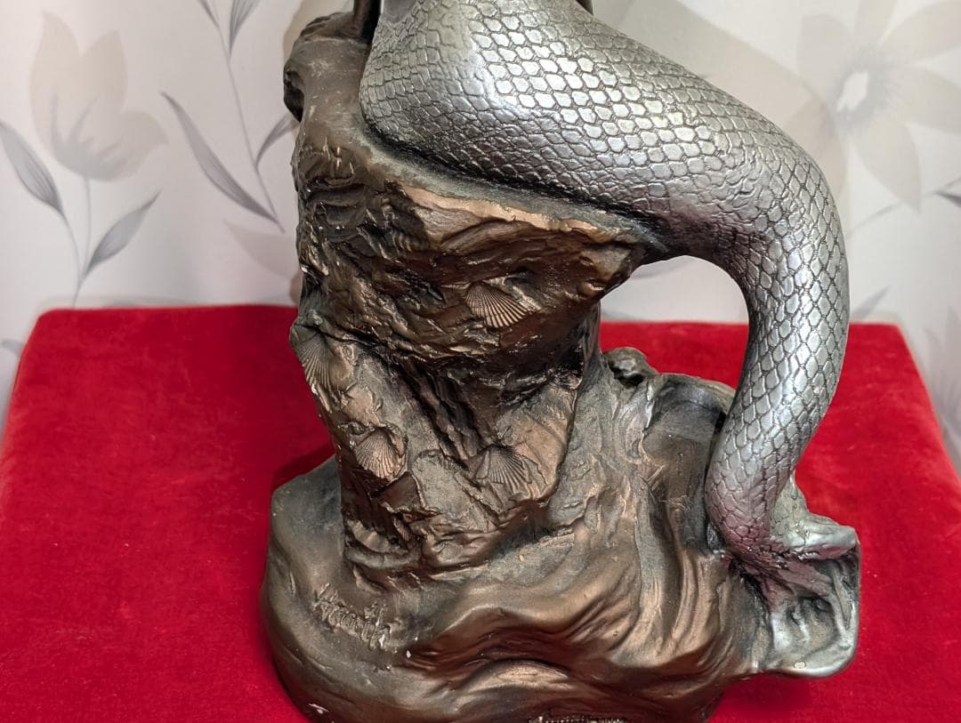 オースティン 彫刻 『ささやく海』Heath銘 - メルカリ