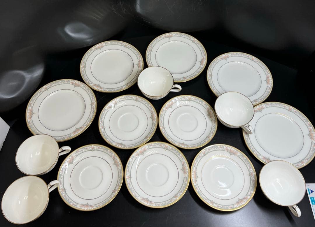 ノリタケ廃盤　シャーロット9670 洋食器セット　東Y7-1121③