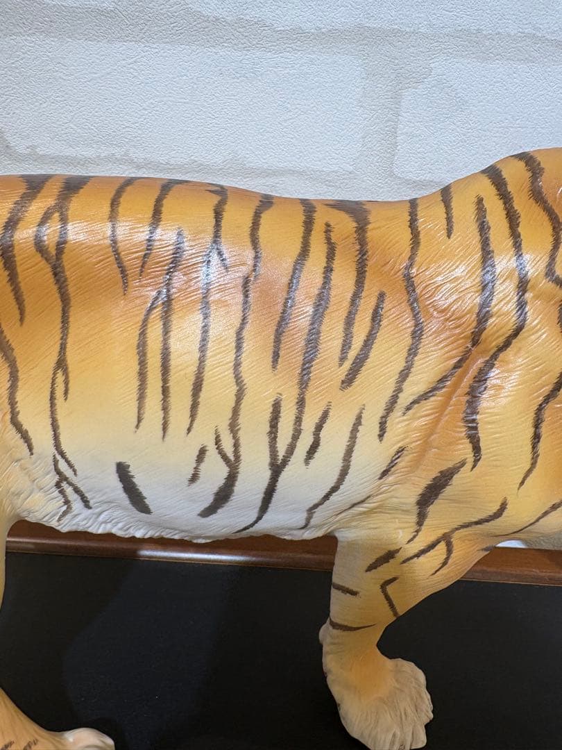 ベンガルトラ　トラの彫刻 フランクリン　ミント　台付