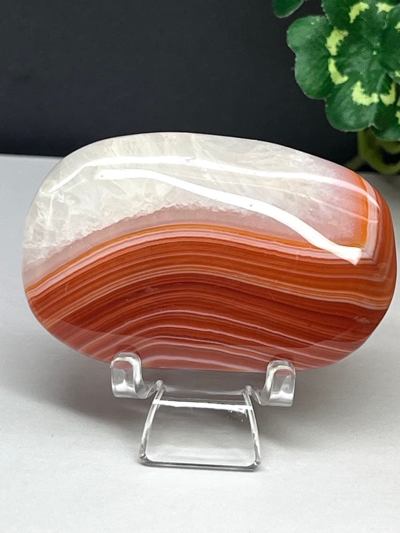 天然石　カーネリアン　パーム　握り石　台座付き　⭐️1904