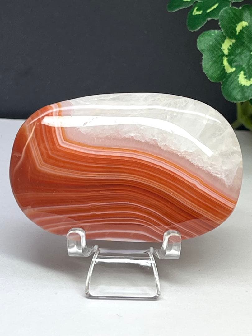 天然石　カーネリアン　パーム　握り石　台座付き　⭐️1904