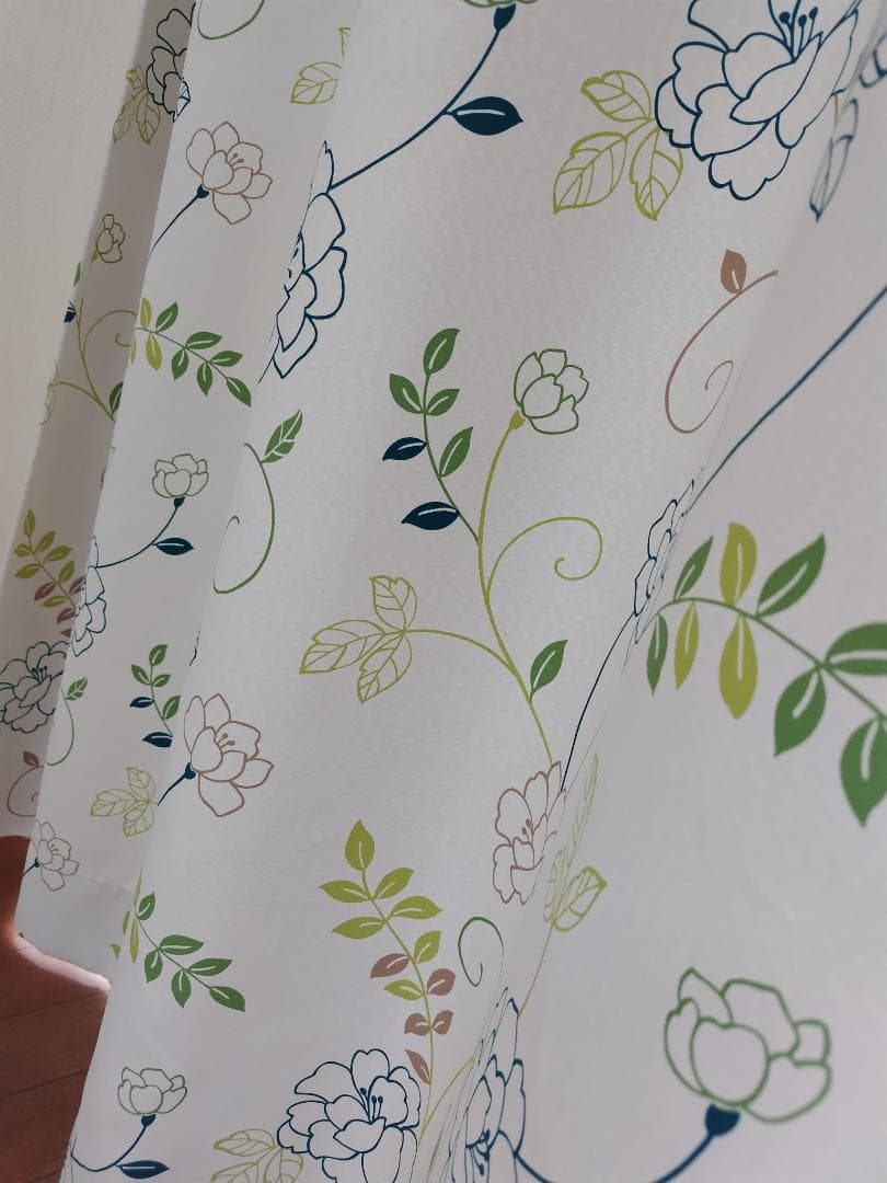 遮光カーテン　植物柄