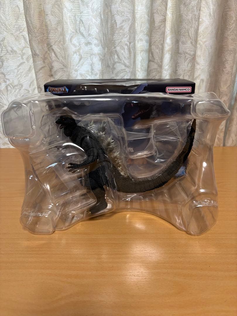 S.H.MonsterArts GODZILLA 2004フィギュア開封撮影のみ